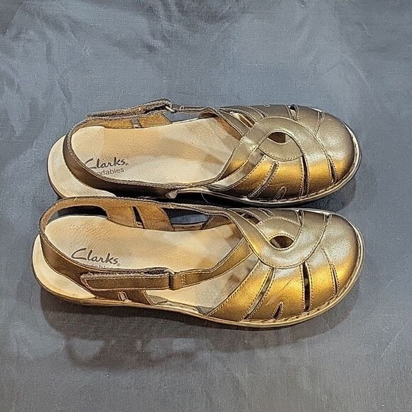 CLARKS BENDABLES WOMEN"S ADJUSTABLE BUCKLE CLOSURE SANDAL - Picture 7 of 16